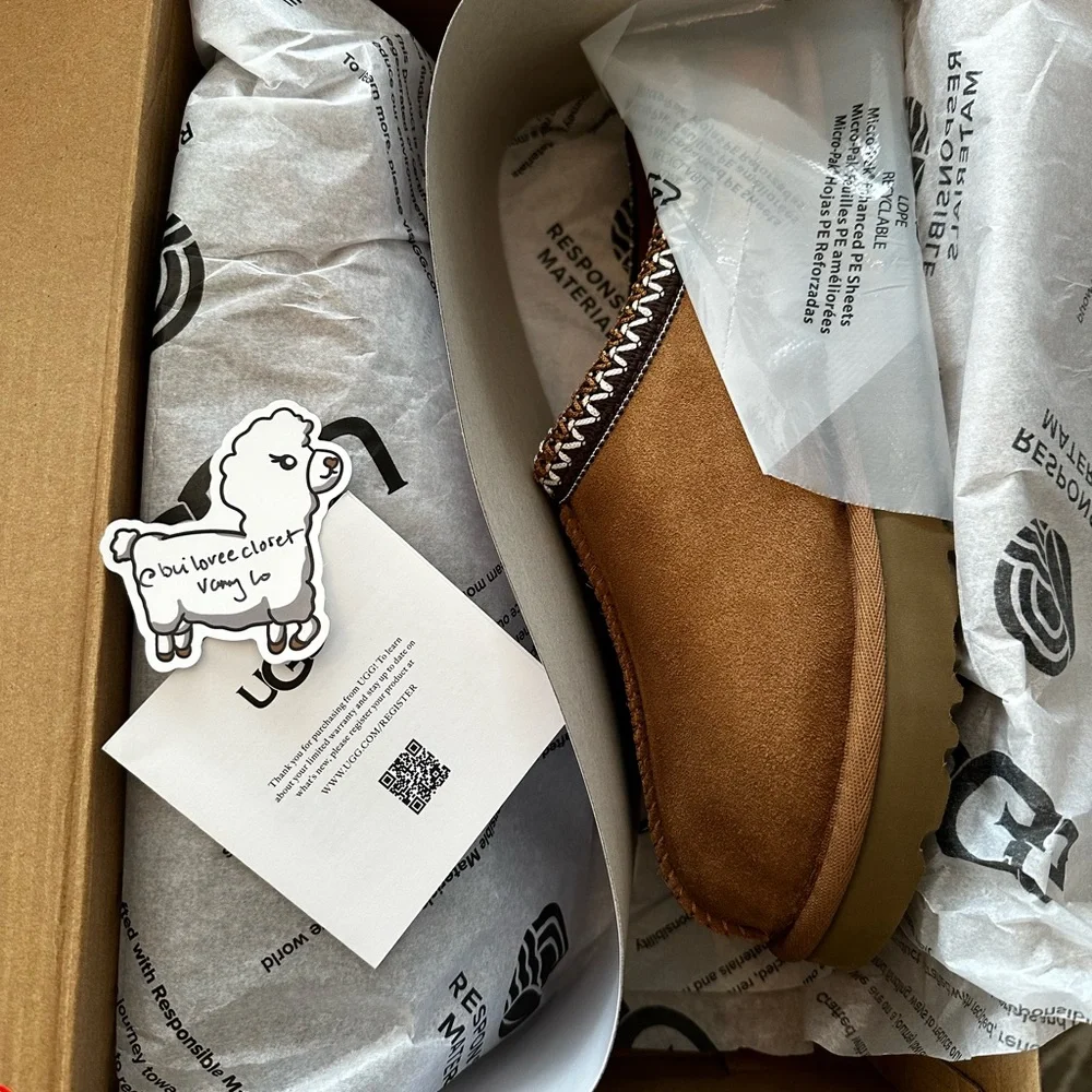 🤎Brand New UGG Tasman Chestnut Slip-On Slippers - Womens 9 (40)🤎 - Picture 2 of 3